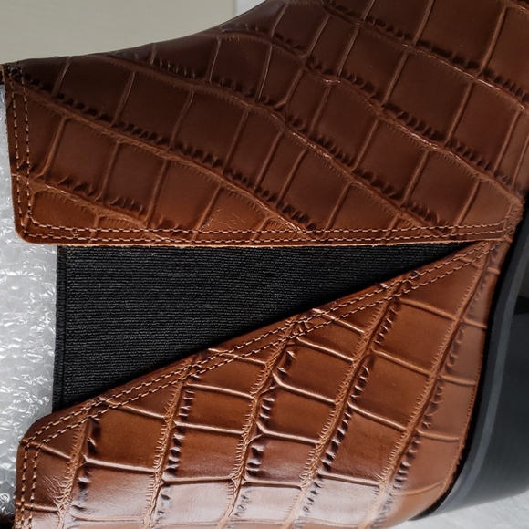 NEW Marc Fisher Yale Chelsea Boot - Picture 4 of 13